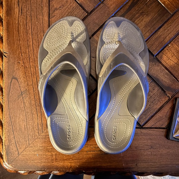 CROCS Brown and Black Flip-Flops - Picture 2 of 4